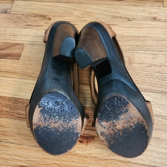 Givenchy Brown Leather Wooden Soled Sandals - size 5.5 - Picture 4 of 13